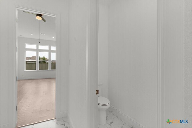 Building Photo - 746 Faith Dr