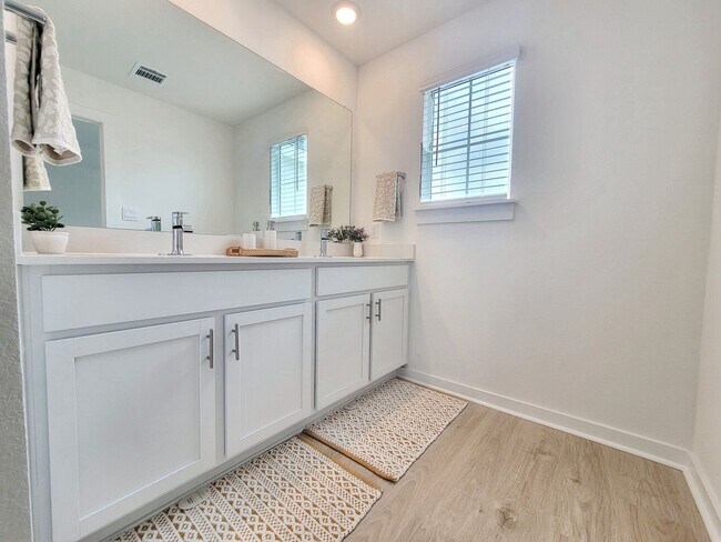 Building Photo - Spacious 4/BR 2.5/BA Retreat with Fenced Yard and Smart Features