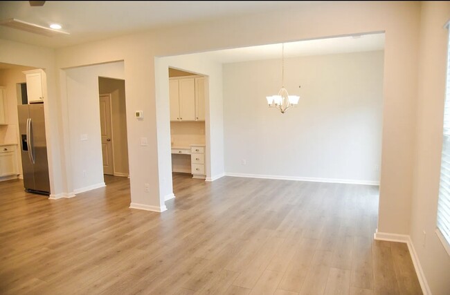 Building Photo - 156 Surfbird Rd