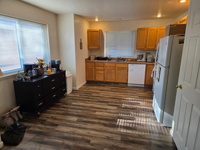 Building Photo - 1546 Columbine Village Dr