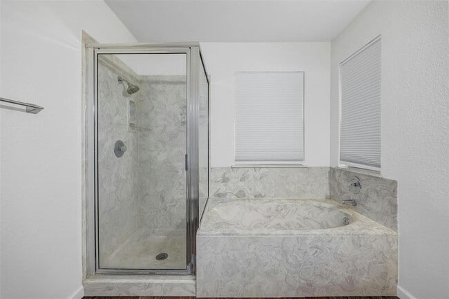 Building Photo - 1700 Palmetto Dr