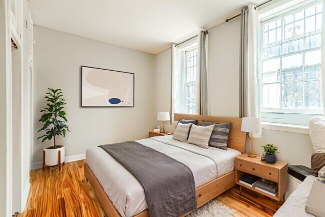 Building Photo - 333 2nd St NE