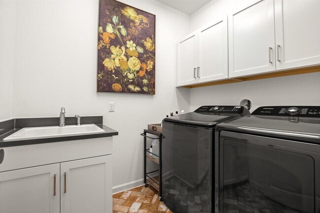 Building Photo - 16718 Lilo Dr