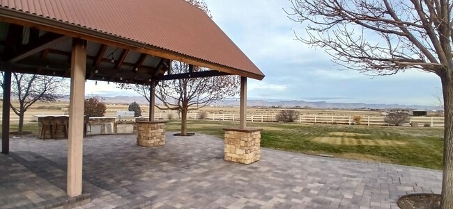 Building Photo - 1516-1513 13 Rd