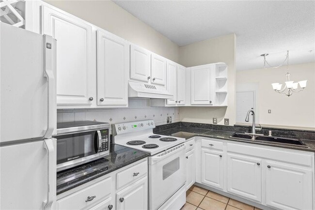 Building Photo - 955 Juniper St NE