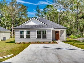 Building Photo - 4-Bedroom Available in Wakulla Gardens