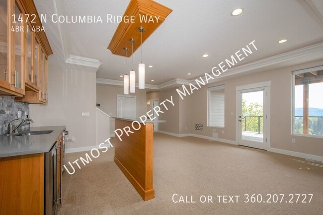 Building Photo - Stunning custom 4BD contemporary home in W...