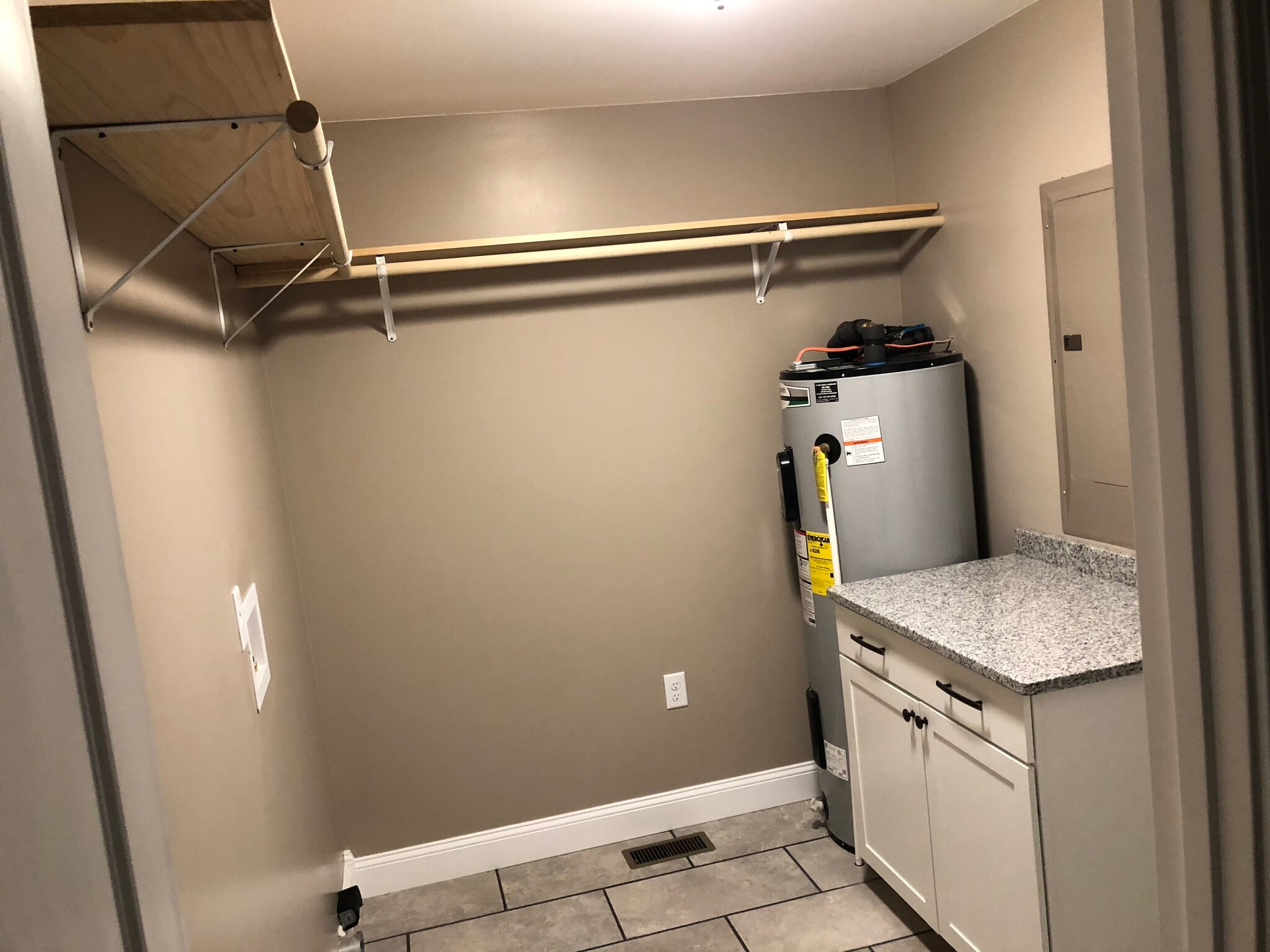 Building Photo - 292 Preston Road APT 2