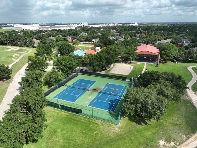 Building Photo - 16706 Mallory Bridge Dr