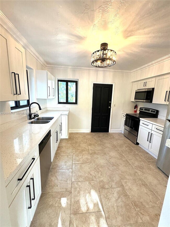 Building Photo - 5530 NW Miami Ct