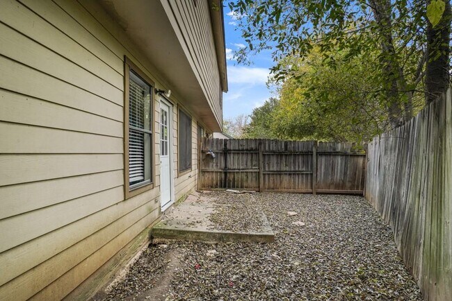 Building Photo - 9203 Kempler Dr