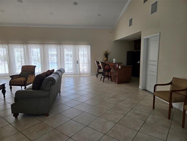 Building Photo - 6323 La Costa Dr