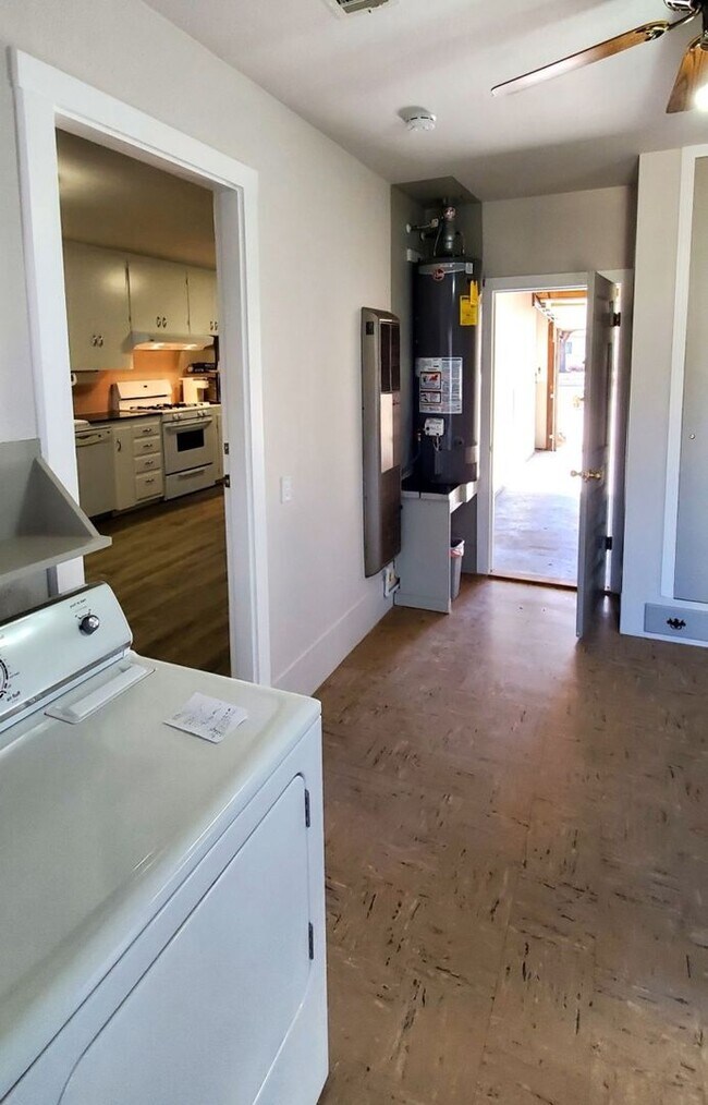 Building Photo - Immaculate renovated Mid Century with all ...
