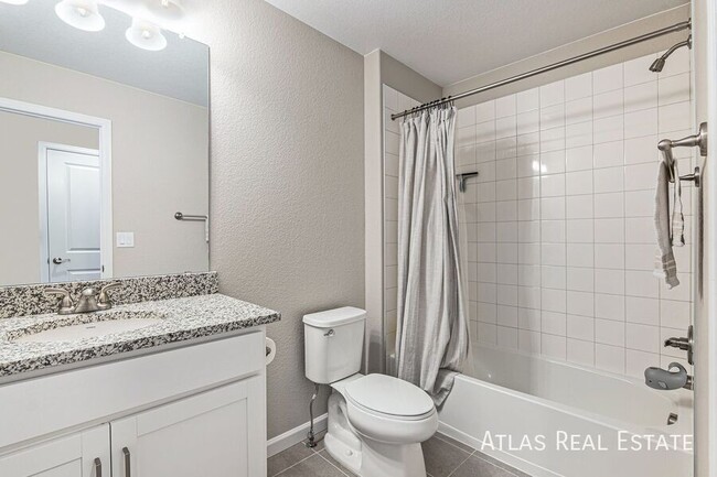 Building Photo - 1536 Castle Creek Cir