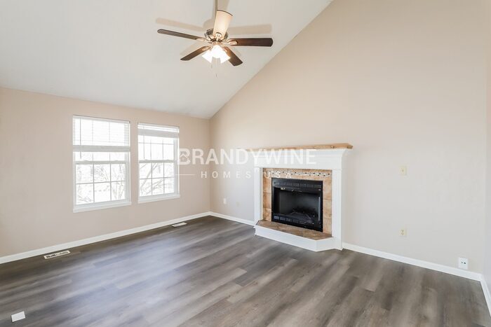 Building Photo - 1626 S Whitney Dr