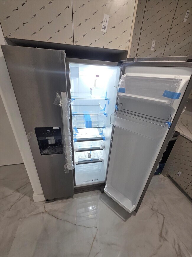 Building Photo - 251 S Cypress Rd