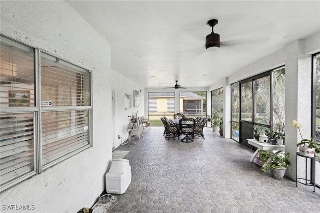 Building Photo - 1570 Golden Gate Blvd W