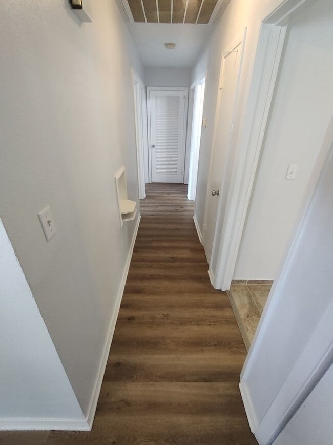 Building Photo - SUPERB Home in Sea Gate - close to Market ...