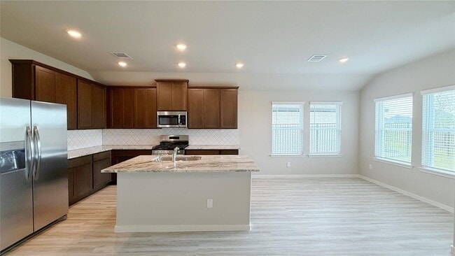 Building Photo - 27315 Blue Pool Dr