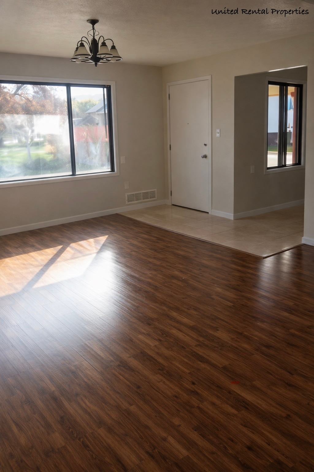 Building Photo - 690 Holbrook Drive