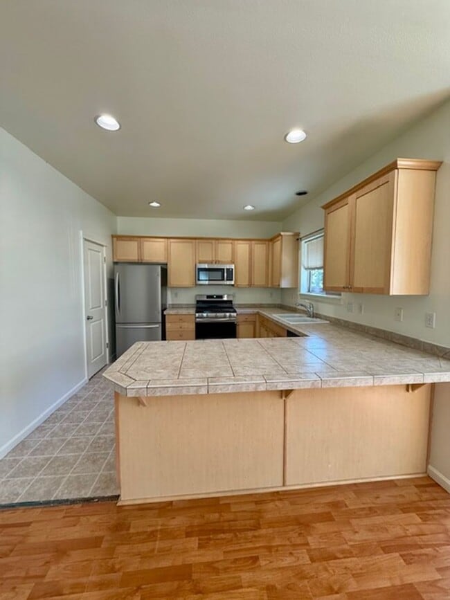 Building Photo - Lovely Corner Lot 3 Bedroom home with Land...