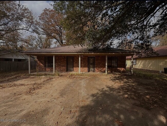 Building Photo - 156 McCluer Rd