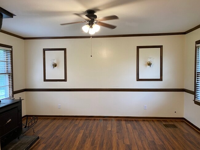 Building Photo - 124 Ellis St