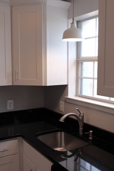 Building Photo - 2841 S Wakefield St