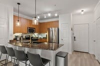 Building Photo - Midtown Village 2 Bed 2 Bath Condo! Available June 1st!