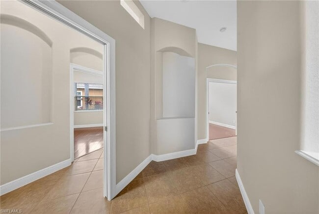 Building Photo - 15257 Cortona Way