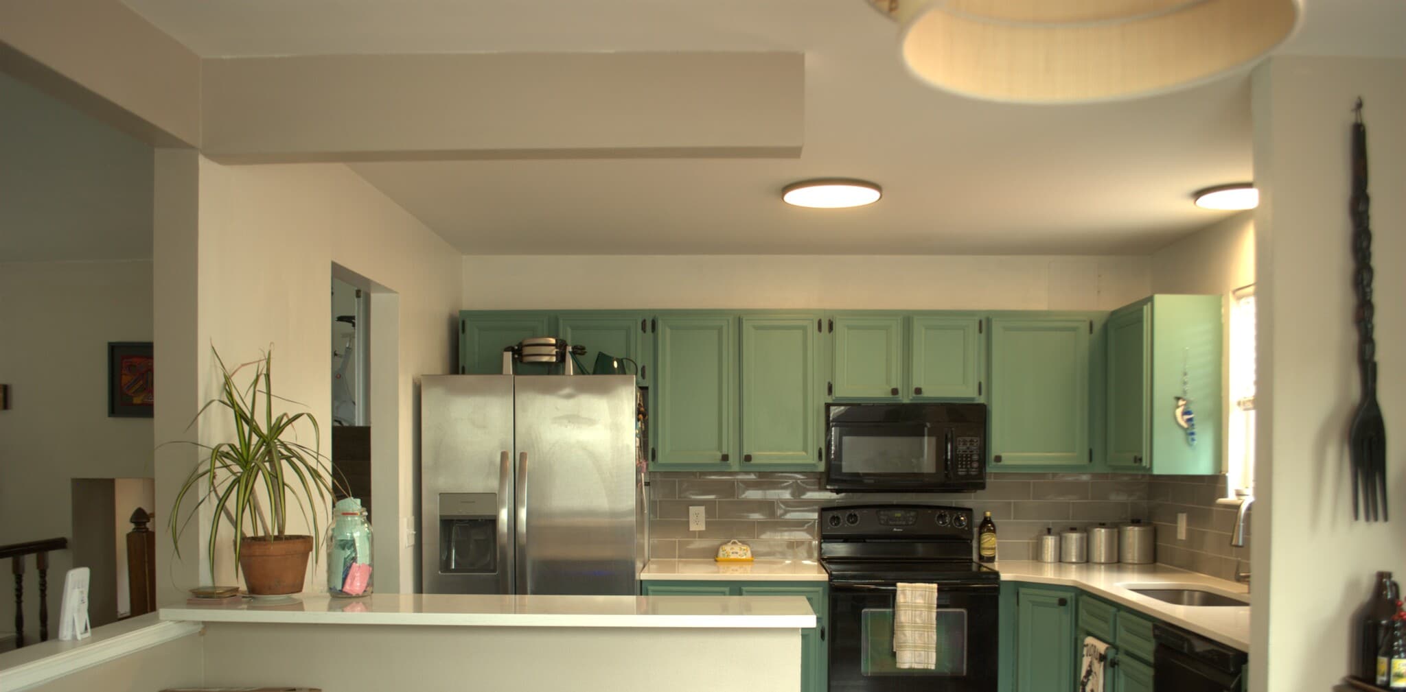 Updated kitchen - 1330 Coulter St