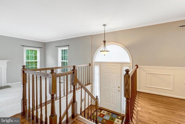 Building Photo - 5964 Norham Dr