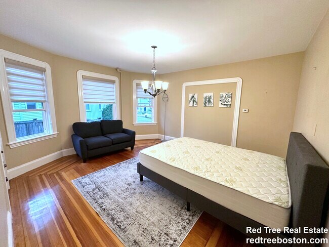 Building Photo - 23-25 Fuller St. Unit 1