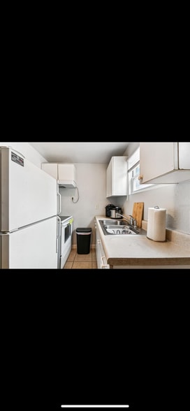 Building Photo - 1414 17th St W