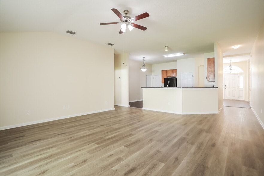 Building Photo - 3460 Live Oak Hollow Dr