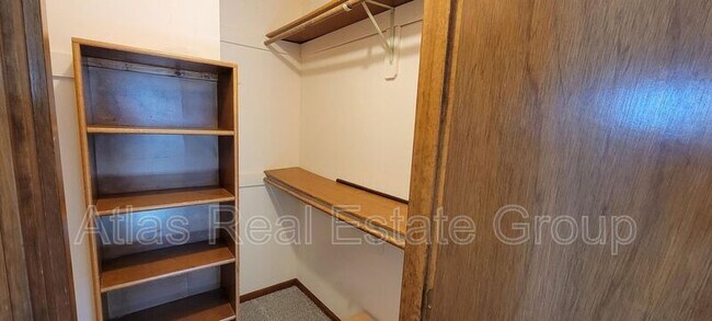 Building Photo - 322 NE Lincoln St