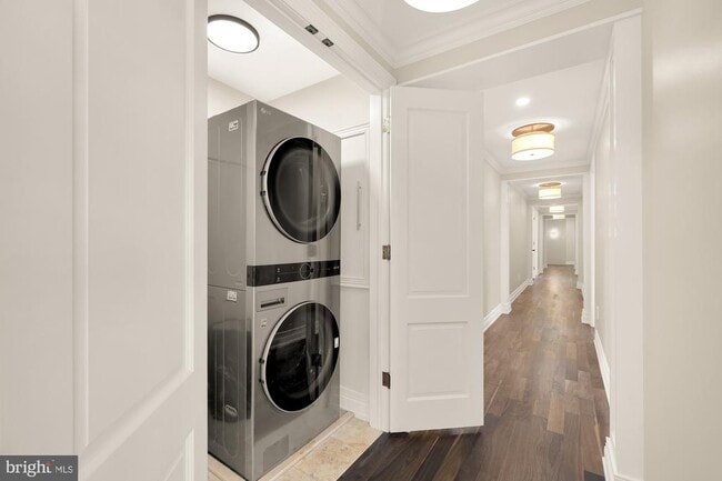 Building Photo - 622 Ponte Villas N