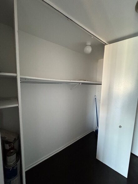 Building Photo - 30 E Huron St