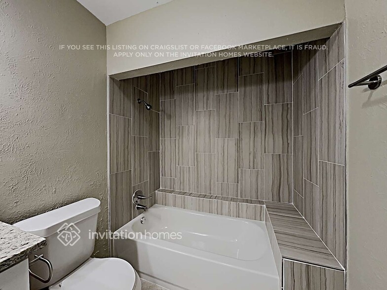 Building Photo - 9114 Vagas Dr