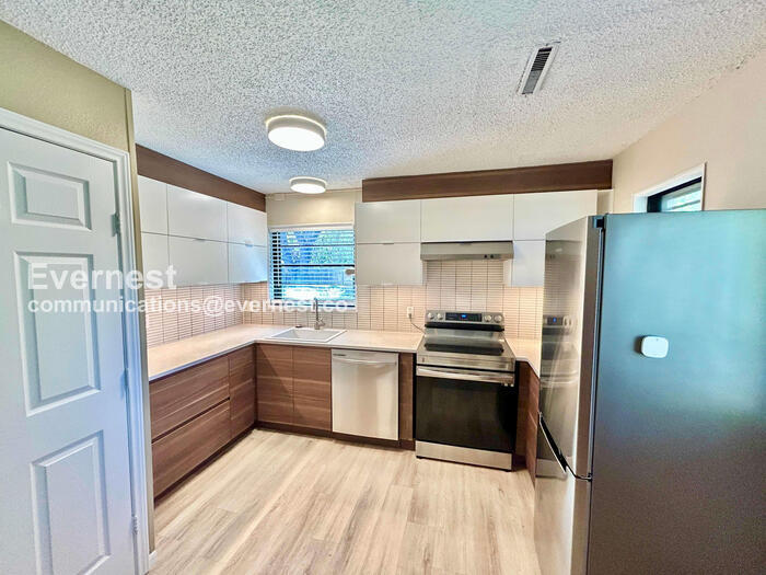 Building Photo - 5408 Waltham Ave