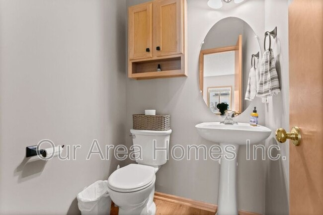 Building Photo - 6836 Meadow Grass Ln S