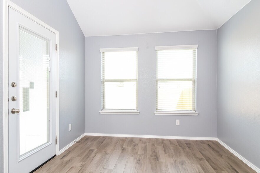 Building Photo - 6825 Waterhill Ln