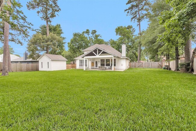 Building Photo - 7215 Wedgewood Dr
