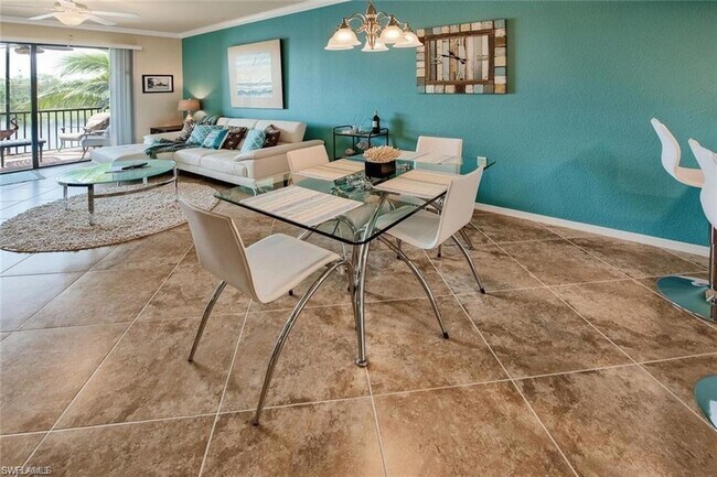Building Photo - 9731 Acqua Ct