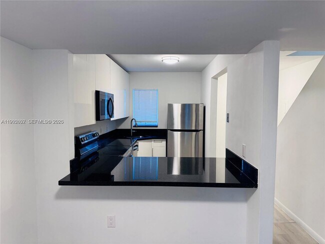 Building Photo - 2660 W 76th St