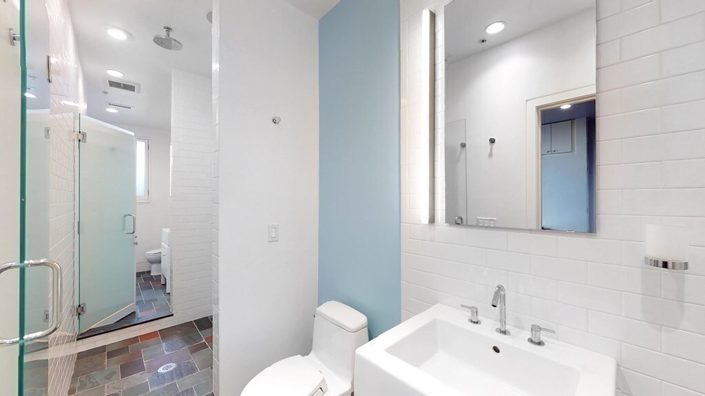 Building Photo - 49 N Margin St