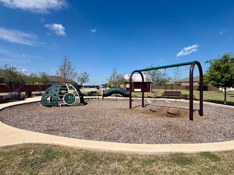 Building Photo - 125 Slenderleaf Dr