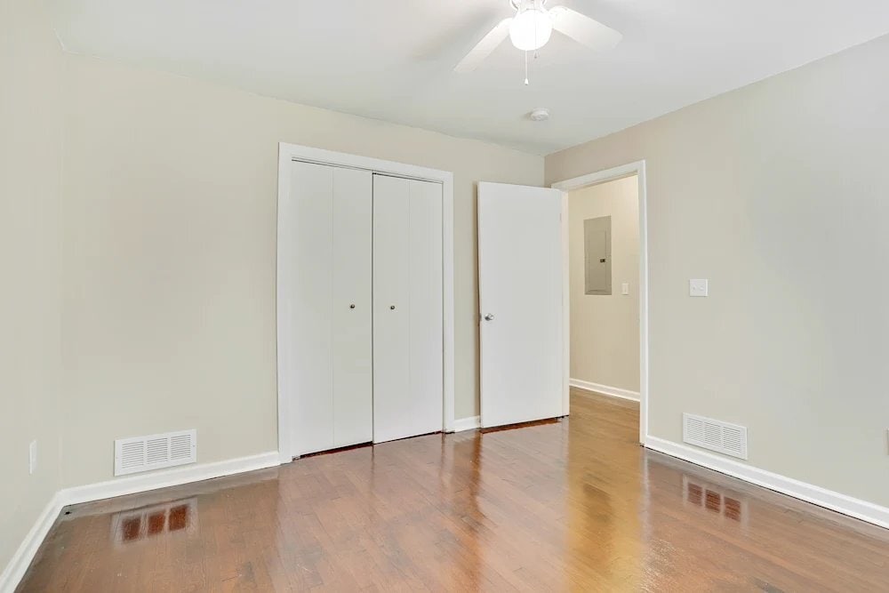 Building Photo - 2285 Headland Dr