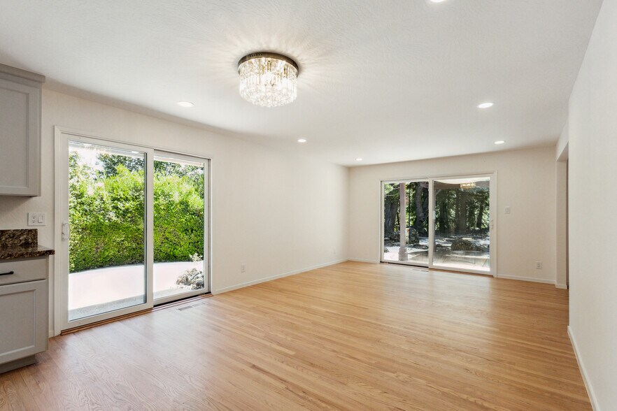 Building Photo - 26530 Conejo Ct