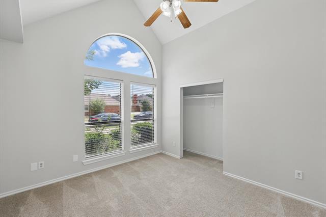 Building Photo - 501 Meadowood Ln